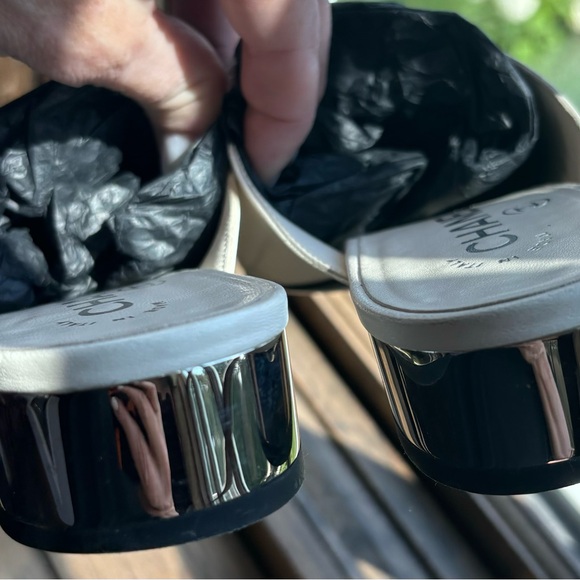 Chanel Cap Toe sandals - Picture 4 of 9